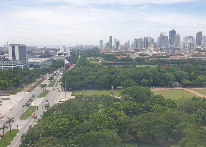 Eton Baypark By Triple View Condotel Apartment *
