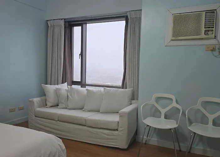 Apartment Eton Baypark By Triple View Condotel