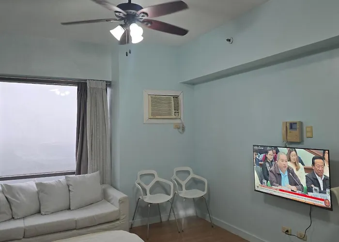 Eton Baypark By Triple View Condotel